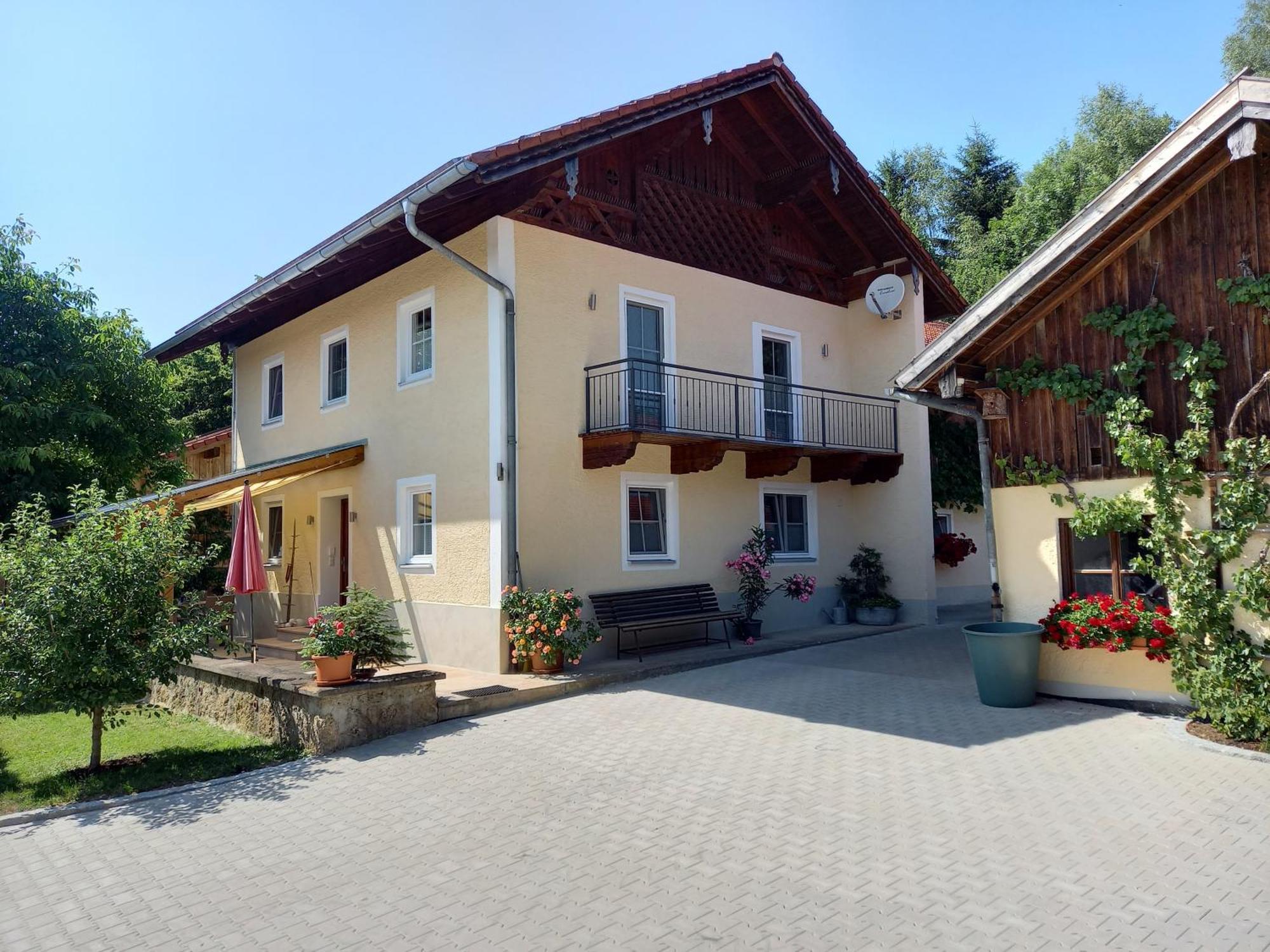 Landhof Ella - Ferienhaus Vor Den Toren Salzburgs Petting Екстер'єр фото