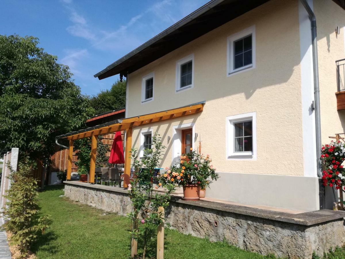 Landhof Ella - Ferienhaus Vor Den Toren Salzburgs Petting Екстер'єр фото